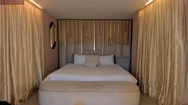 MariaHerrera  online show from 17, 12, 2025