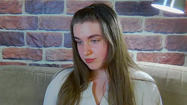Snapshot of Sofia_Hugs chatting on 19, 4, 2026 Sofia Hugs online show from 19, 4, 2026