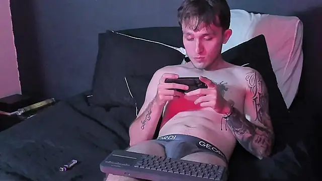 Dylanwhite23  online show from 1, 10, 2025