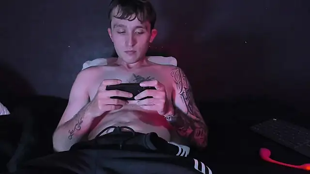 Dylanwhite23  online show from 23, 11, 2025