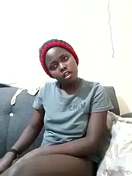 Snapshot of Sweetcecie01 chatting on 12, 9, 2025 Sweetcecie01 online show from 12, 9, 2025