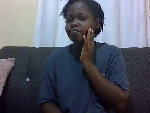 Snapshot of Sweetcecie01 chatting on 13, 3, 2026 Sweetcecie01 online show from 13, 3, 2026