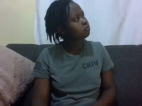 Snapshot of Sweetcecie01 chatting on 14, 3, 2026 Sweetcecie01 online show from 14, 3, 2026