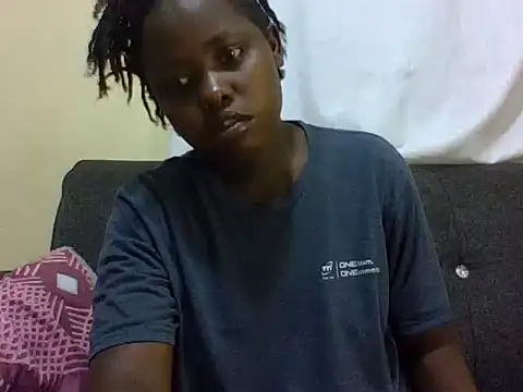 Snapshot of Sweetcecie01 chatting on 22, 3, 2026 Sweetcecie01 online show from 22, 3, 2026