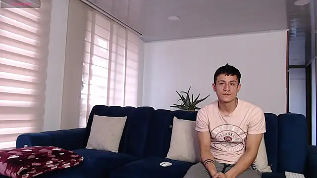 ashely ryan24 online show from 10, 3, 2025