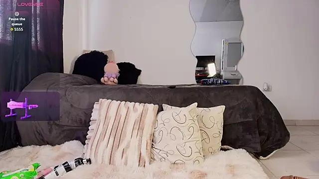 Madeline Dreams online show from 18, 10, 2025