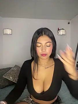 Snapshot of Dulce-diosa chatting on 7, 1, 2025 Dulce-diosa online show from 7, 1, 2025