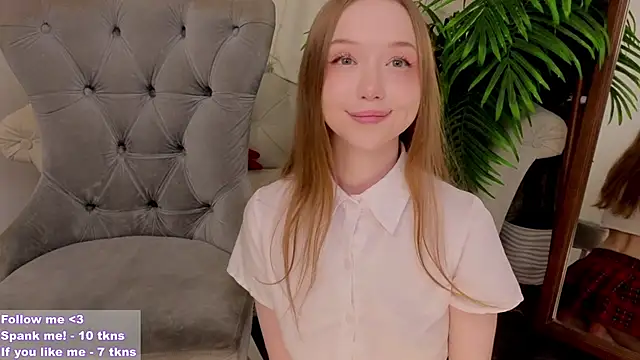 Snapshot of VioletMills chatting on 4, 2, 2025 VioletMills online show from 4, 2, 2025