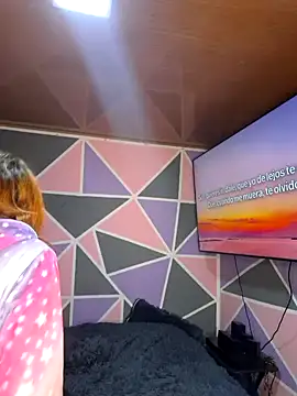 Emmily Walker online show from 26, 11, 2025