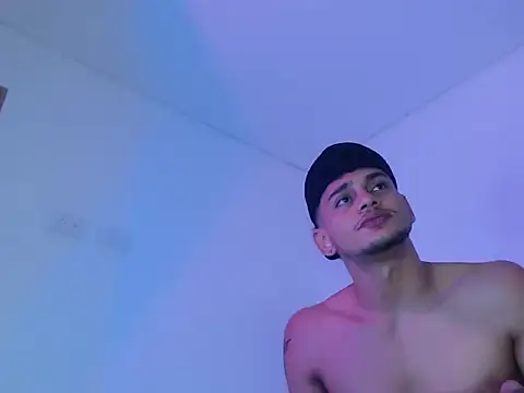 Snapshot of Alex_ThomsonXxX chatting on 14, 1, 2026 Alex ThomsonXxX online show from 14, 1, 2026