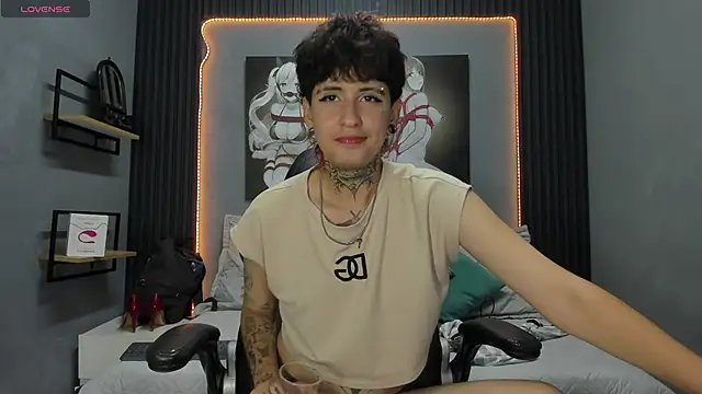 Snapshot of Ethan_lennox chatting on 22, 10, 2025 Ethan lennox online show from 22, 10, 2025