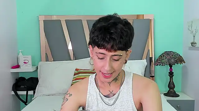 Snapshot of Ethan_lennox chatting on 13, 12, 2025 Ethan lennox online show from 13, 12, 2025