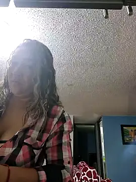 Snapshot of kitty_84 chatting on 11, 2, 2025 kitty 84 online show from 11, 2, 2025