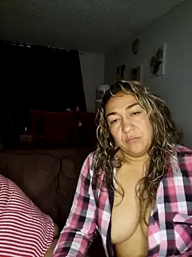 Snapshot of kitty_84 chatting on 6, 3, 2025 kitty 84 online show from 6, 3, 2025