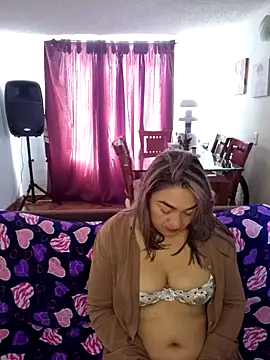 Snapshot of kitty_84 chatting on 25, 10, 2025 kitty 84 online show from 25, 10, 2025