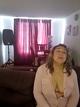 Snapshot of kitty_84 chatting on 2, 11, 2025 kitty 84 online show from 2, 11, 2025