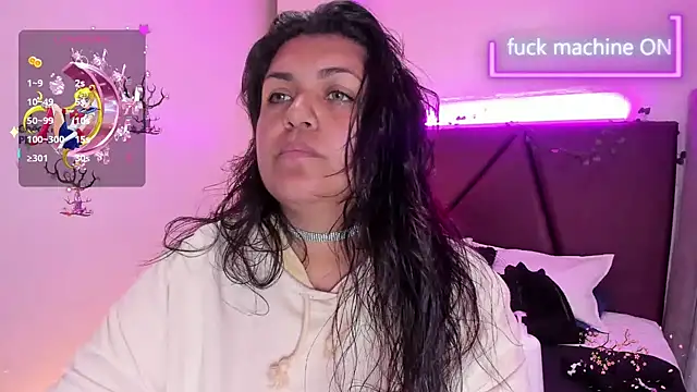 Karlee Greys  online show from 2, 12, 2024