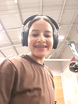 Snapshot of _vaness chatting on 3, 12, 2024 vaness online show from 3, 12, 2024