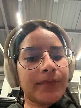 Snapshot of _vaness chatting on 25, 11, 2025 vaness online show from 25, 11, 2025