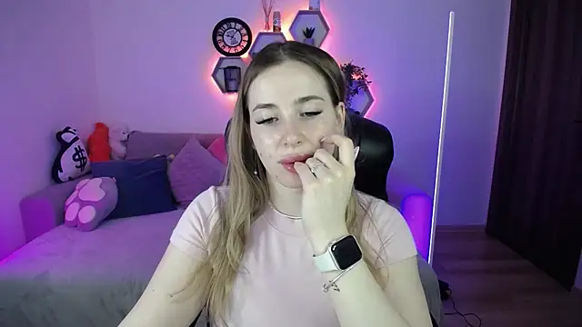 SabrinViolet online show from 31, 3, 2026