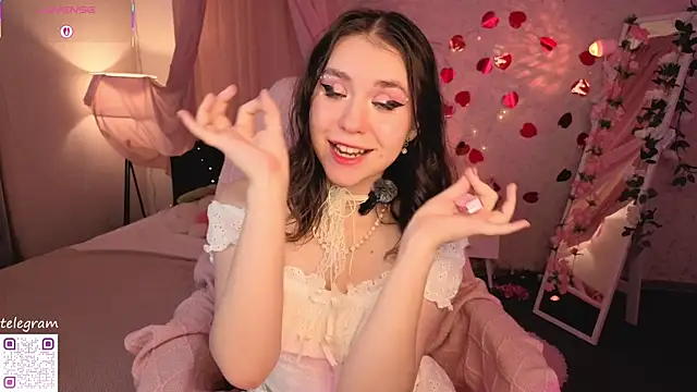 lilly Cherry  online show from 3, 7, 2026