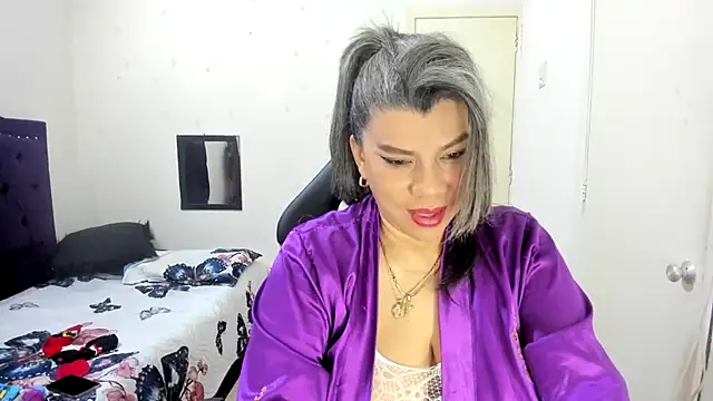 Snapshot of vikyadams chatting on 15, 12, 2025 vikyadams online show from 15, 12, 2025