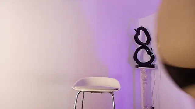 Snapshot of Arya-02 chatting on 11, 11, 2025 Arya-02 online show from 11, 11, 2025