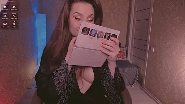 Snapshot of Eesmaaarrr chatting on 22, 10, 2025 Eesmaaarrr online show from 22, 10, 2025