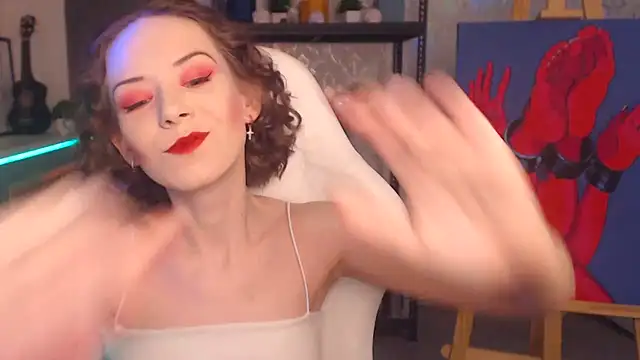 Snapshot of FascinatingEyess chatting on 8, 11, 2025 FascinatingEyess online show from 8, 11, 2025