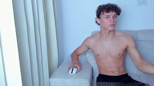 Snapshot of laurent_nova chatting on 23, 1, 2025 laurent nova online show from 23, 1, 2025