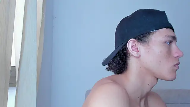 Snapshot of laurent_nova chatting on 28, 1, 2025 laurent nova online show from 28, 1, 2025