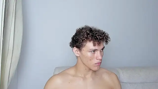 Snapshot of laurent_nova chatting on 12, 2, 2025 laurent nova online show from 12, 2, 2025