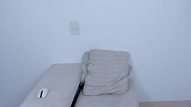 Snapshot of laurent_nova chatting on 13, 3, 2025 laurent nova online show from 13, 3, 2025