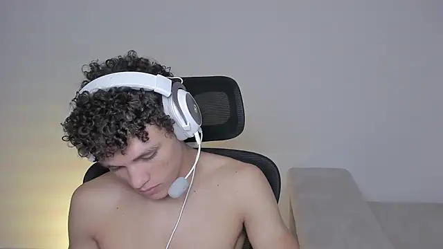 Snapshot of laurent_nova chatting on 11, 9, 2025 laurent nova online show from 11, 9, 2025