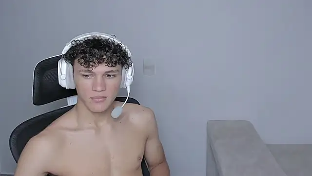 Snapshot of laurent_nova chatting on 14, 9, 2025 laurent nova online show from 14, 9, 2025