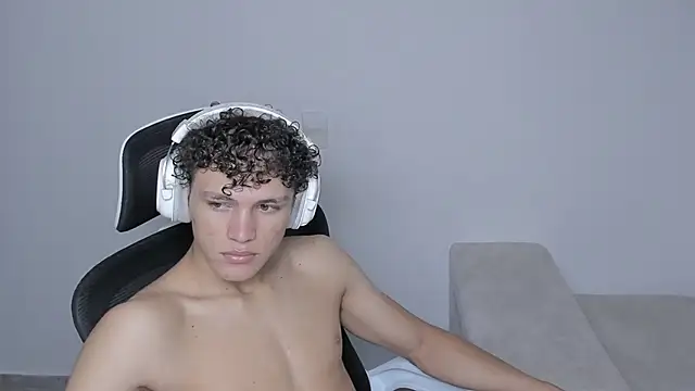 Snapshot of laurent_nova chatting on 15, 9, 2025 laurent nova online show from 15, 9, 2025