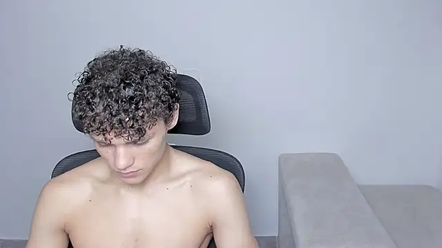 Snapshot of laurent_nova chatting on 16, 9, 2025 laurent nova online show from 16, 9, 2025