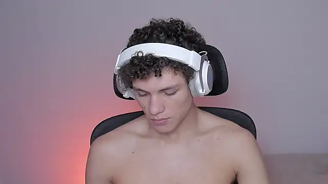 Snapshot of laurent_nova chatting on 13, 10, 2025 laurent nova online show from 13, 10, 2025