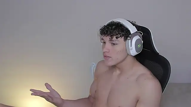 Snapshot of laurent_nova chatting on 19, 10, 2025 laurent nova online show from 19, 10, 2025