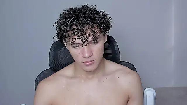 Snapshot of laurent_nova chatting on 25, 10, 2025 laurent nova online show from 25, 10, 2025