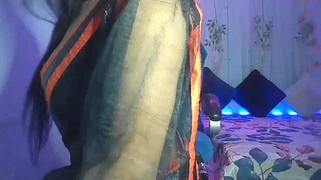 Queenhimanshi online show from 10, 1, 2025