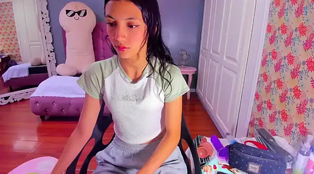 Snapshot of Iris_Stone_ chatting on 21, 1, 2025 Iris Stone online show from 21, 1, 2025