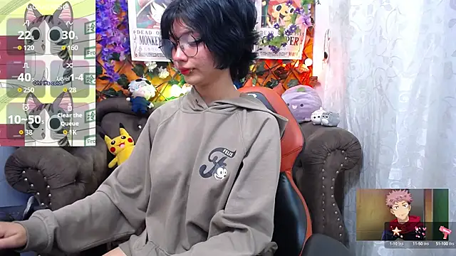 Snapshot of ravenn_20 chatting on 14, 10, 2025 ravenn 20 online show from 14, 10, 2025