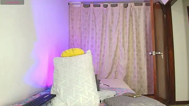 Luciana Ortiz1 online show from 7, 4, 2026