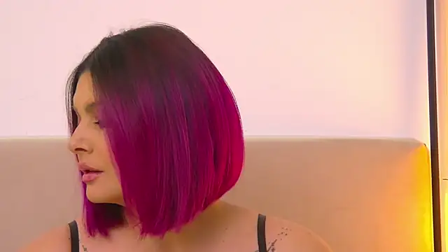 RissaRheys online show from 25, 1, 2025