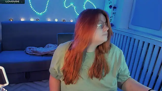 Snapshot of Melissa_Purr chatting on 24, 11, 2025 Melissa Purr online show from 24, 11, 2025