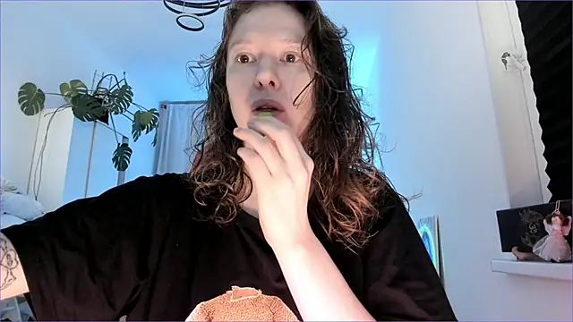 Viktoria Oliverr online show from 26, 11, 2025