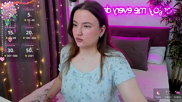 Snapshot of FeralPeach chatting on 13, 3, 2025 FeralPeach online show from 13, 3, 2025