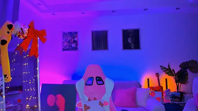 Snapshot of Alyssa_Smitt chatting on 16, 2, 2025 Alyssa Smitt online show from 16, 2, 2025