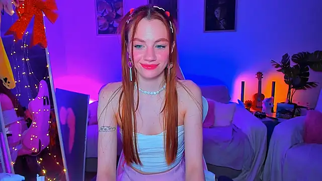 Snapshot of Alyssa_Smitt chatting on 2, 3, 2025 Alyssa Smitt online show from 2, 3, 2025